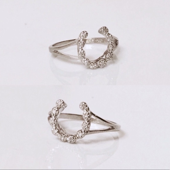 10k White Gold & Diamond Horseshoe Ring - Picture 2 of 8